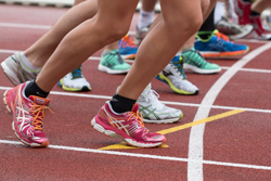Image of a 5K race at the starting line